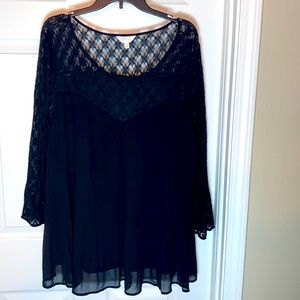 A Diva Lace Pleated Flowy Blouse Plus Size 2X 3/4 sleeve Black lined